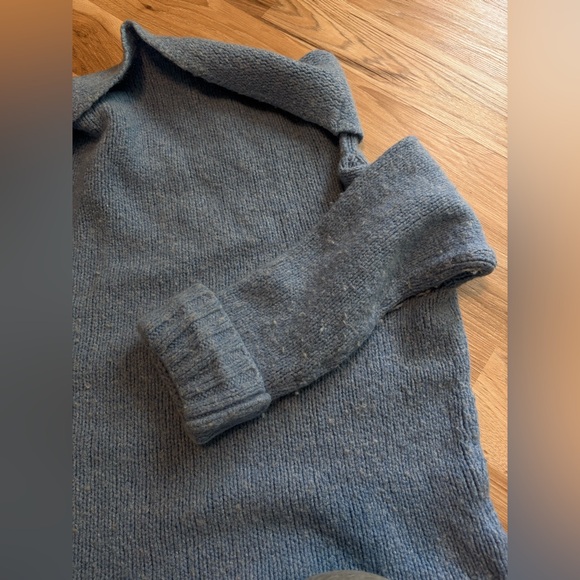 Women’s Anthropologie Blue Sweater - Picture 4 of 6